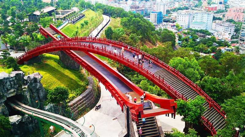 Cầu Âm Dương - cầu cá Koi - Halong Park -2